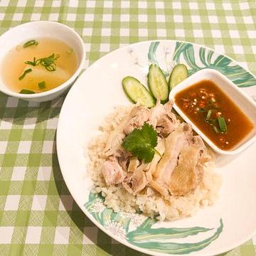 カオマンガイ(鶏肉と炙りご飯)