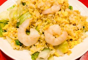 エビとレタスのチャーハン