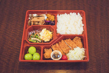 トンカツ弁当
