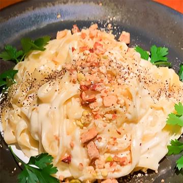 ゴルゴンゾーラチーズパスタ