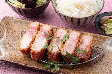 上ロースカツ弁当 180g(霧島山麓SPF リブロース)