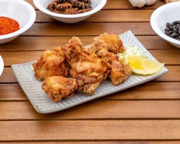 【花梨秘伝の味】鶏の唐揚げ5個 Fried Chicken (5)
