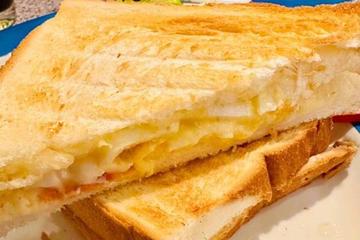 M  焼きたまごサンドイッチ