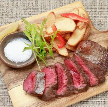 牛もも肉ステーキ ライス付きBeef Thigh Steak