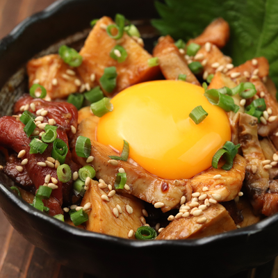 低温調理の藁焼き肉ユッケ