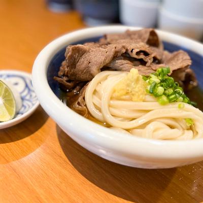 オリーブ牛の肉ぶっかけうどん(冷)
