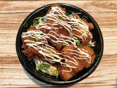 カラアゲ丼 ※麦飯になります