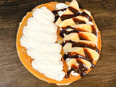 バナナ＆チョコレートソース＆ミルククリーム Banana ＆ Chocolate sauce ＆ Milk cream