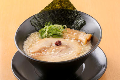 こってりとんこつらぁ麺 Rich Pork Bone Ramen