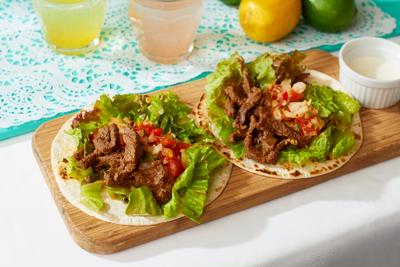 ビーフタコス(2PC) Beef Tacos (2Pieces)