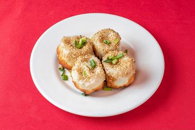 焼き小籠包 Pan-Fried Soup Dumplings