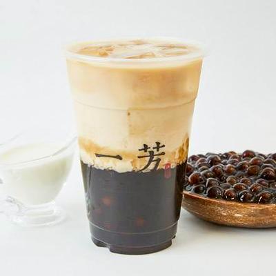 沖縄黒糖タピオカ紅茶ラテ