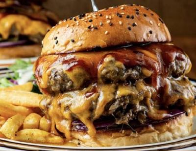 454gダブルチーズバーガー(1ポンド)DOUBLE CHEESE BURGERフレンチフライSサイズ付き with French fries S size