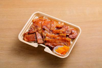 北海道産 特盛豚丼弁当 ロース・肩ロース・バラ相盛
