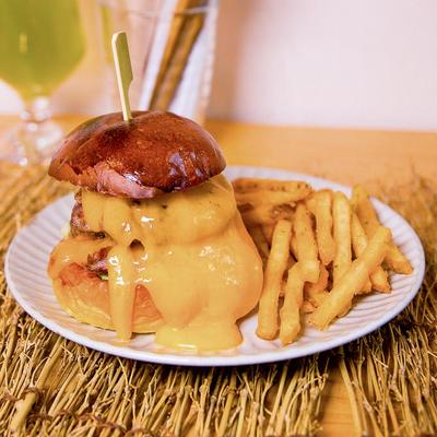 ダブルチーズBBQバーガー
