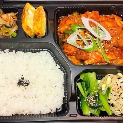 ゴゴノピリ辛豚肉炒めサムパ定食  