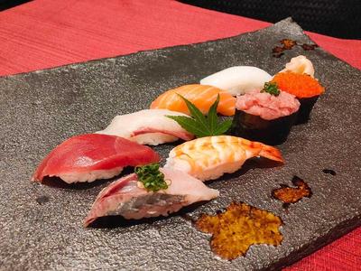 タイムセールにぎり8種盛り
