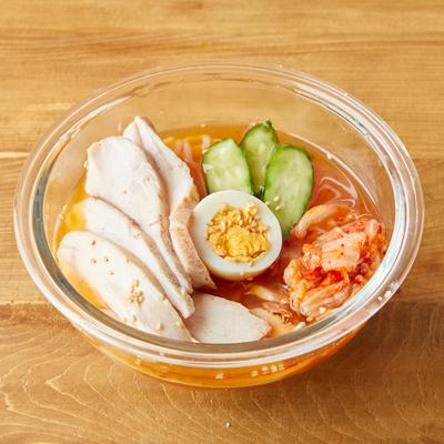 鶏チャーシュー盛岡冷麺 Morioka Cold Noodles with Roast Chicken