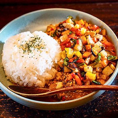 きざみ野菜のチキンキーマ(ライス付き)