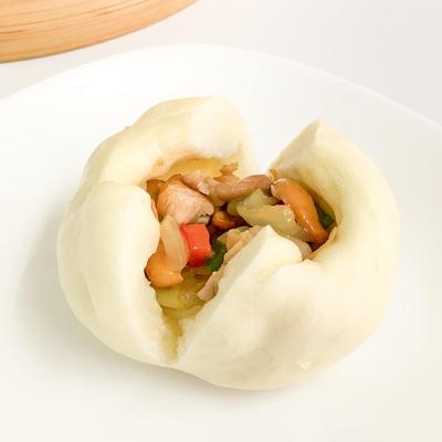 【7月限定】カシューナッツと鶏肉の中華まん