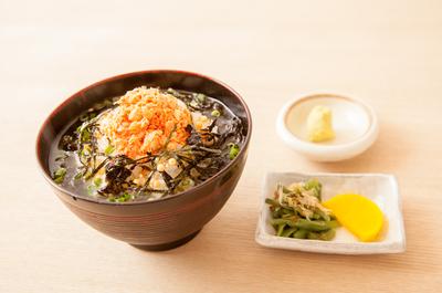 おにぎりの具材で食べる出汁茶漬け