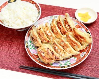 餃子(12個入り) Gyoza Dumplings (12 Pieces)