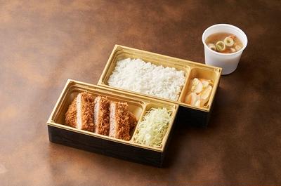 黒豚とんかつ弁当 <とん汁付>
