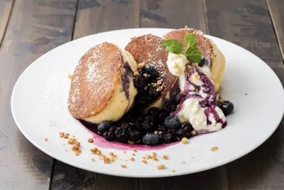 ブルーベリーソースパンケーキ