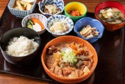 【人気No.2 】味自慢！！もつ煮定食