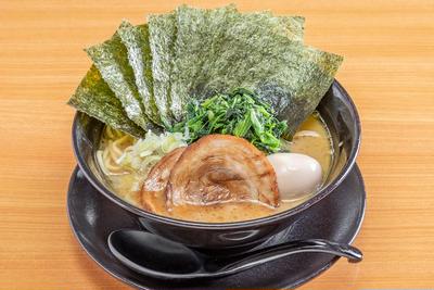 醤油豚骨スペシャルラーメン