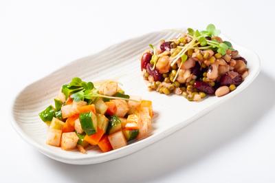 カチュンバルと豆のハーフ＆ハーフサラダ beans salad