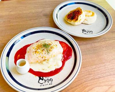 クワトロチーズオムライスブリュレパンケーキセット