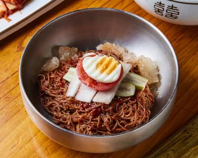 ビビム冷麺 Spicy Buckwheat Noodles