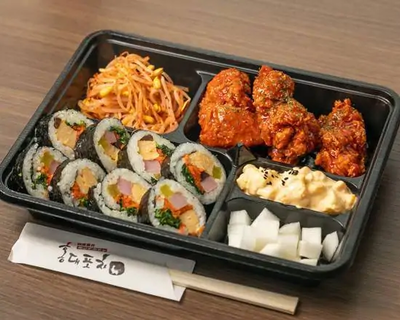 ヤンニョムチキンのり巻き弁当