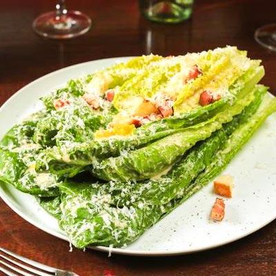 本場仕込みのシーザーサラダ