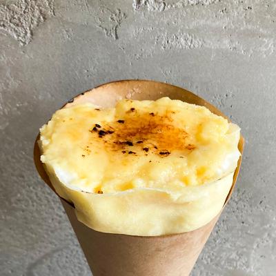 人気No3濃厚クリームブリュレと完熟いちごのクレープ