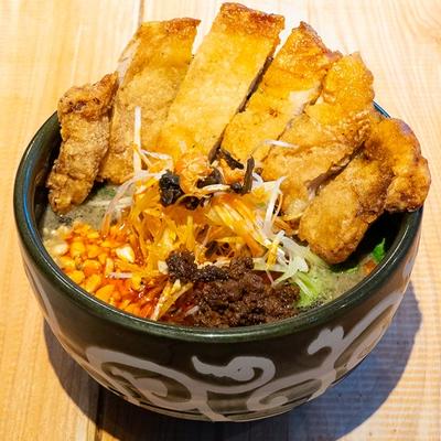 パイコー四川担々麺(くろ)