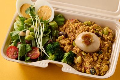 麻薬玉子トマトチキンキーマカレーBOX -Mametama Egg ＆ Chicken Tomato Keema Curry-