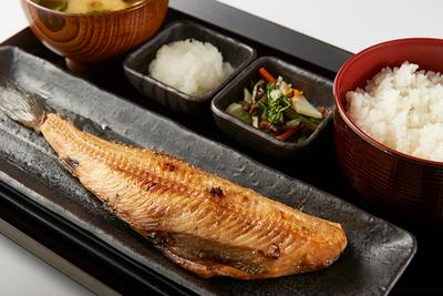 ほっけ定食 半身【脂がのってホクホクな味わい】