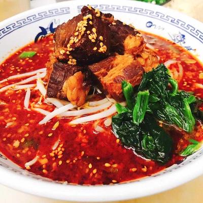 (おすすめ)麻辣牛バラらーめん/麻辣牛肉麺