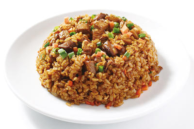 黒胡椒牛肉炒飯