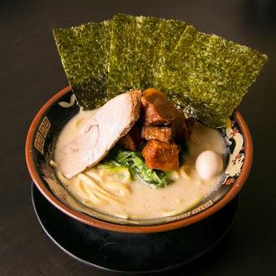 濃厚豚骨角煮ラーメン