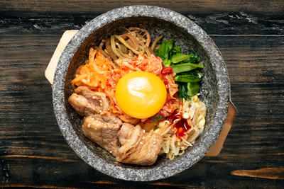 【人気NO1！】溶岩焼牛カルビビンパ Yogan-Yaki Beef Kalbi Bibimbap
