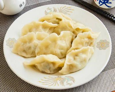 水餃子(6個)
