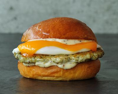 Sausage, Egg & Cheese Sandwich ソーセージエッグチーズサンド