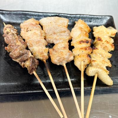 焼き鳥盛り合わせ (塩orタレ) 5本