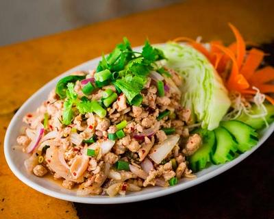 鳥ひき肉のスパイシーサラダ Spicy Minced Chicken Salad