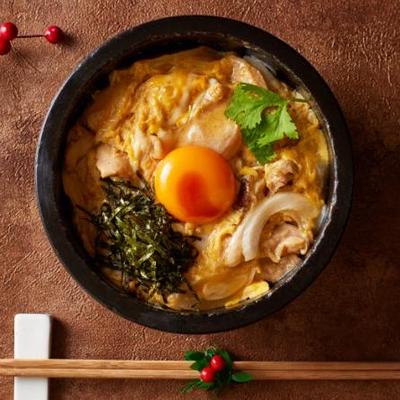 定番の親子丼 Classic Chicken & Egg Rice Bowl