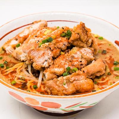 デカ肉濃厚ごま担々麺