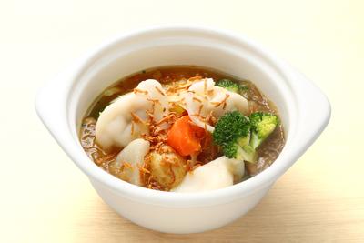 もちぷる水餃子の黒酢オニオンスープ